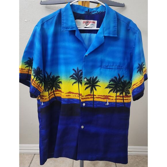 Shoreline Hawaii Other - Shoreline Hawaii Short Sleeve Shirt Size Large Button-up 100% Polyester